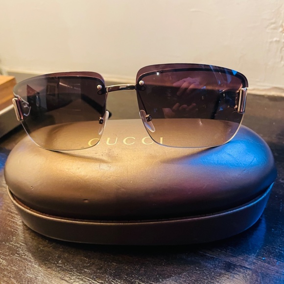 Authentic Gucci vintage shield sunglasses main image 6